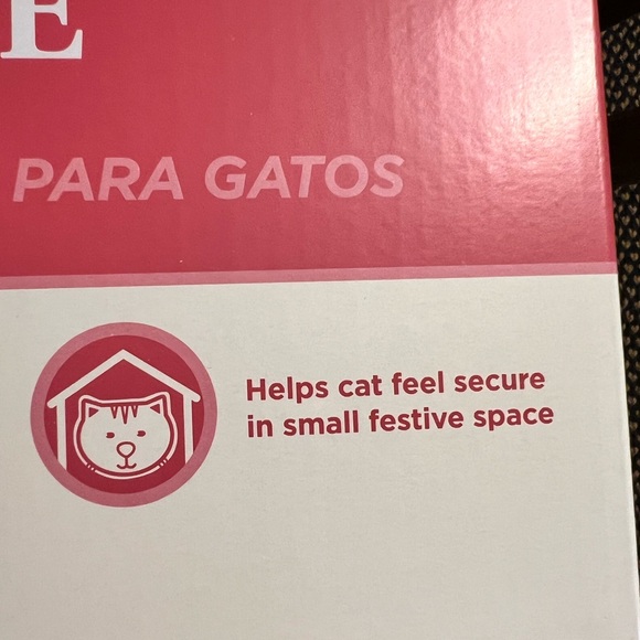 Snowman Cat scratching Playhouse - Picture 5 of 9